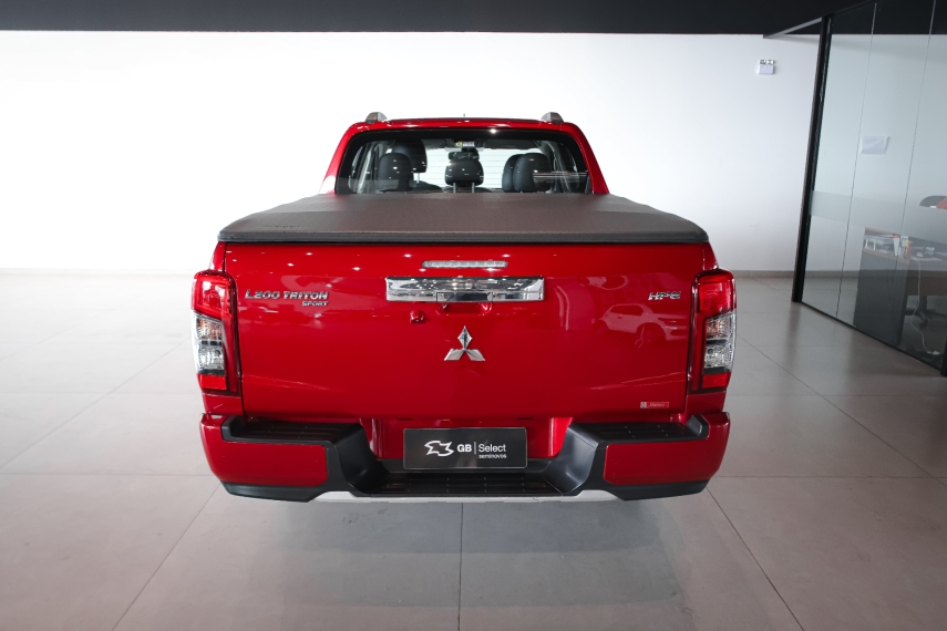mitsubishi l200 triton 2.4 16v turbo diesel sport hpe cd 4p 4x4 automatico 2.0 202316