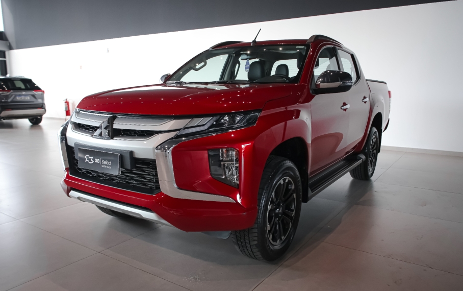 mitsubishi l200 triton 2.4 16v turbo diesel sport hpe cd 4p 4x4 automatico 2.0 20232