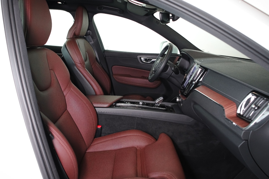 volvo xc60 2.0 t8 recharge ultimate awd geartronic 6.0 hibrido 5p automatico 202411