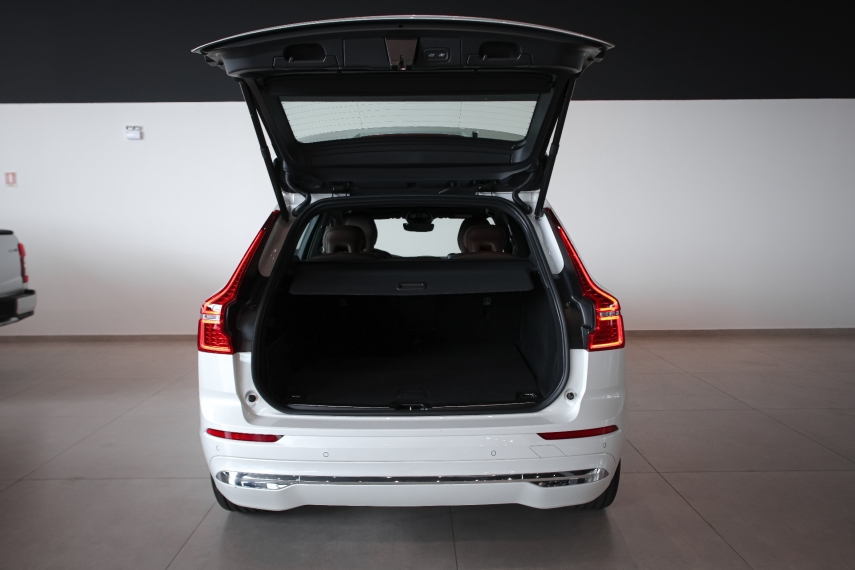 volvo xc60 2.0 t8 recharge ultimate awd geartronic 6.0 hibrido 5p automatico 202418