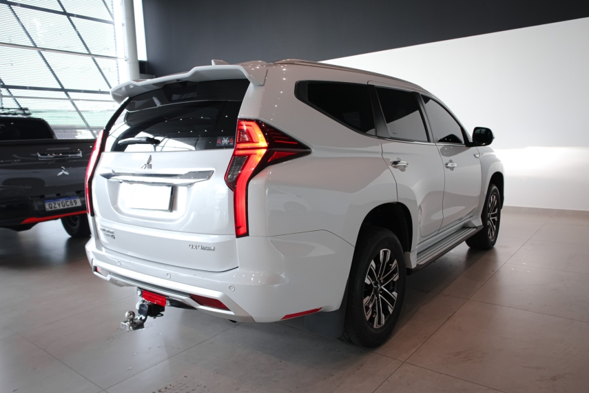 mitsubishi pajero sport 2.4 16v mivec turbo diesel hpe-s awd automatico 5p 202319