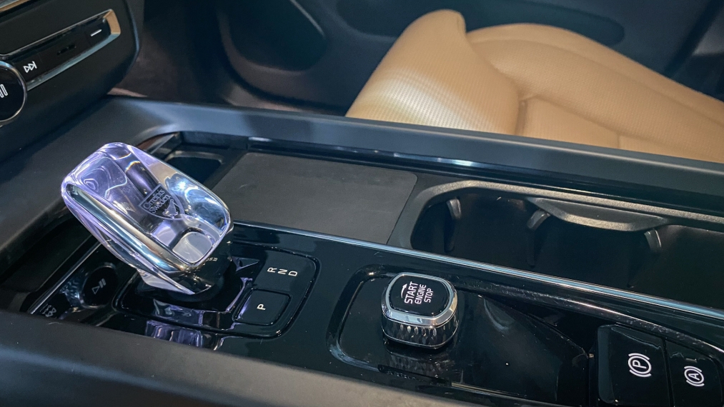 volvo xc60 2.0 t8 recharge ultimate awd geartronic hibrido 5p automatico 20245