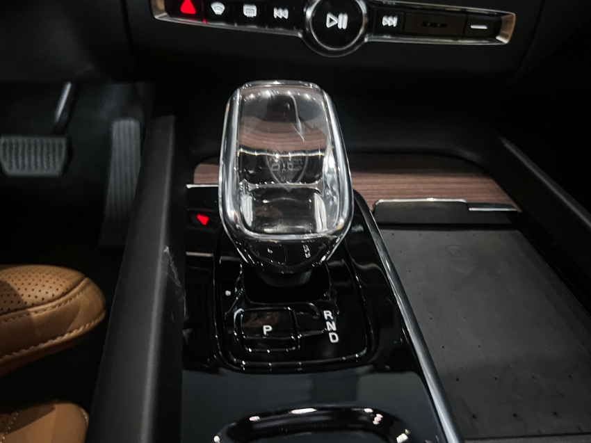 volvo xc60 2.0 t8 recharge ultimate awd geartronic hibrido 5p automatico 20246