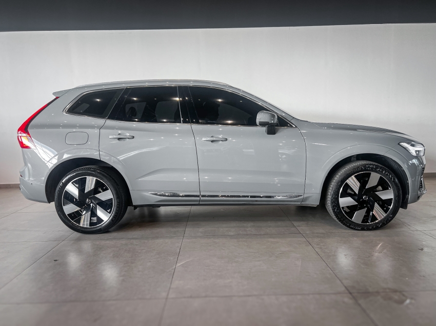 volvo xc60 2.0 t8 recharge ultimate awd geartronic hibrido 5p automatico 202411