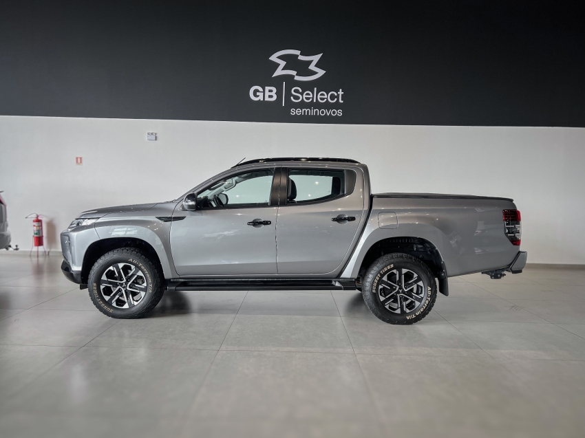 mitsubishi l200 triton 2.4 16v turbo diesel sport hpe-s cd 4p 4x4 automatico 2.0 202410