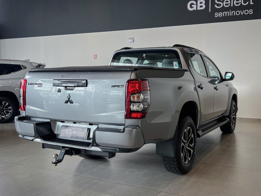 mitsubishi l200 triton 2.4 16v turbo diesel sport hpe-s cd 4p 4x4 automatico 2.0 202411