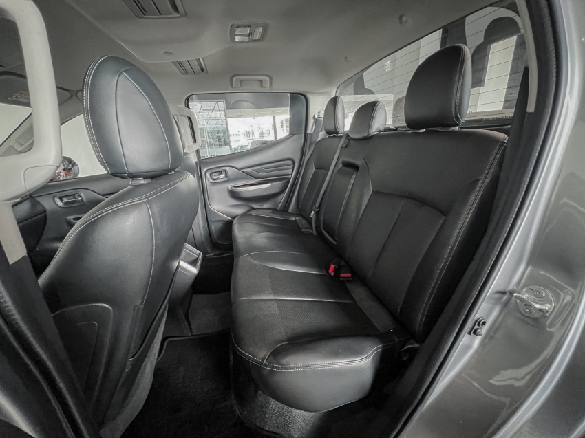 mitsubishi l200 triton 2.4 16v turbo diesel sport hpe-s cd 4p 4x4 automatico 2.0 20248