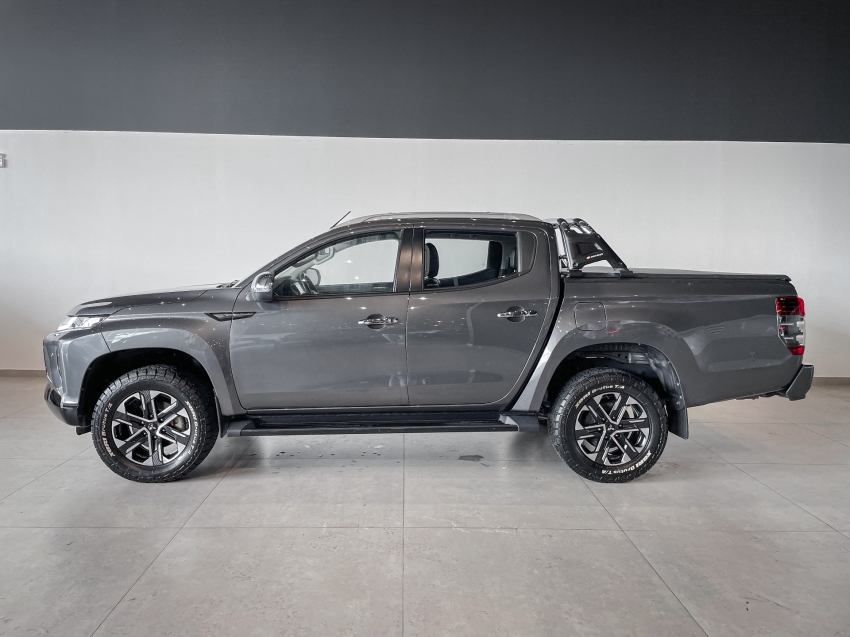 mitsubishi l200 triton 2.4 16v turbo diesel sport hpe-s cd 4p 4x4 automatico 20246