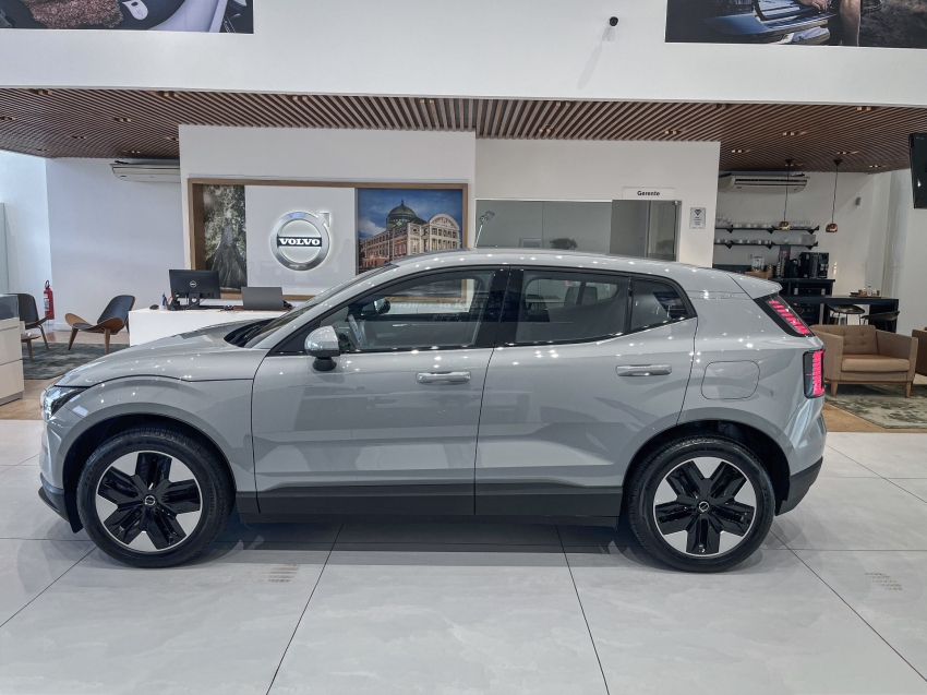 volvo ex30 51 kw eletrico core 1.0 5p automatico 20252