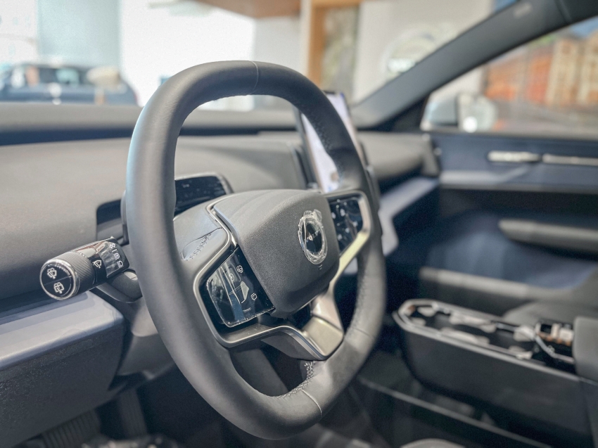 volvo ex30 51 kw eletrico core 1.0 5p automatico 20255