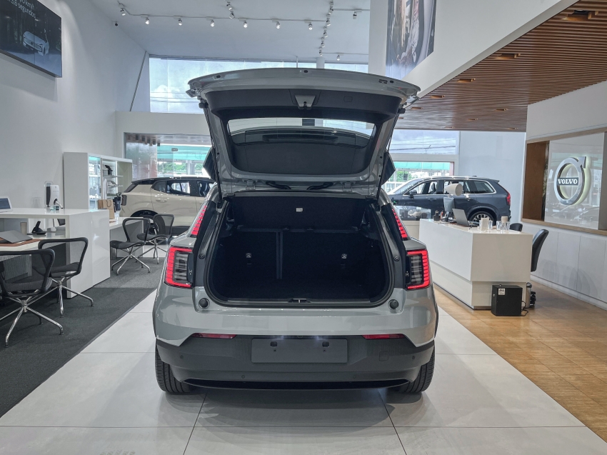 volvo ex30 51 kw eletrico core 1.0 5p automatico 202514