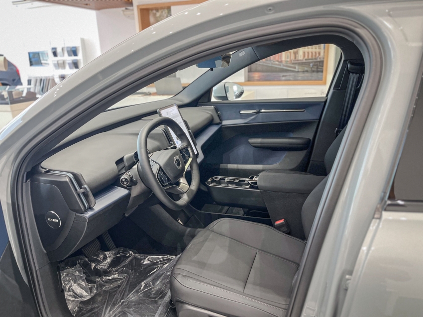 volvo ex30 51 kw eletrico core 1.0 5p automatico 20256