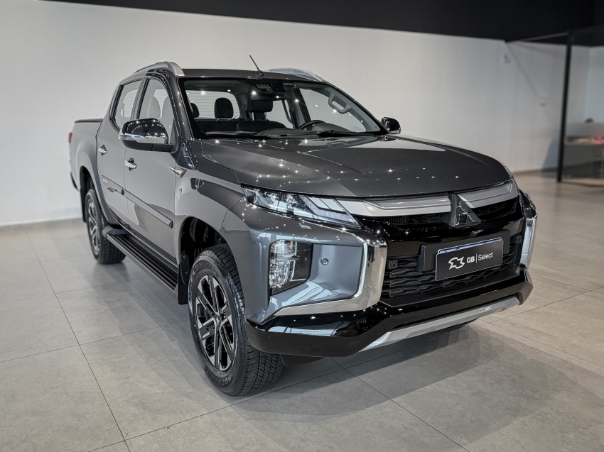 mitsubishi l200 triton 2.4 16v turbo diesel sport hpe-s cd 4p 4x4 automatico 2.0 2025