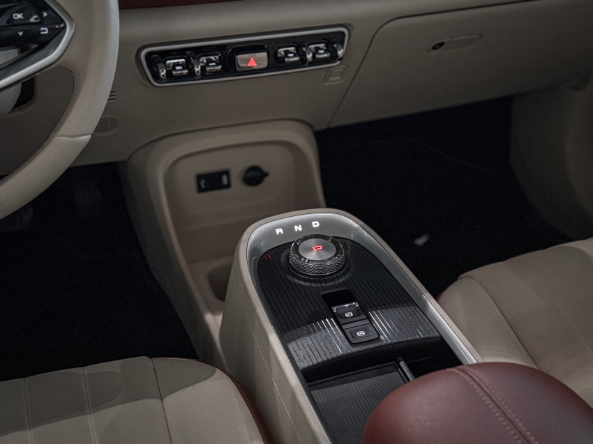 gwm ora 03 48 kw eletrico skin 4p automatico 20243