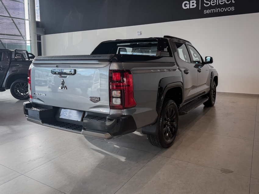 mitsubishi triton 2.4 biturbo diesel cd katana 4x4 automatico 4p 202612