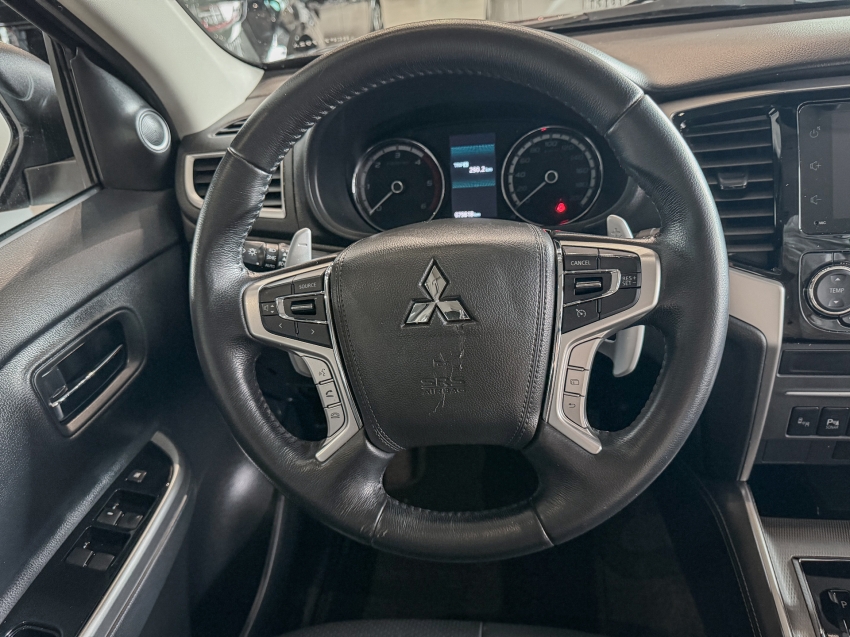 mitsubishi l200 triton 2.4 turbo diesel 4x4 at sport hpe-s 2.0 4p automatico 20243