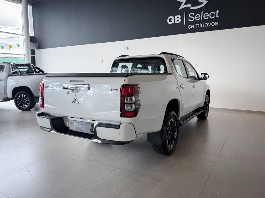 mitsubishi l200 triton 2.4 turbo diesel 4x4 at sport hpe 2.0 4p automatico 202412