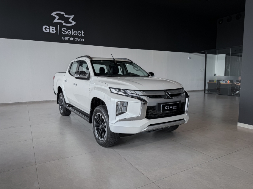 mitsubishi l200 triton 2.4 turbo diesel 4x4 at sport hpe 2.0 4p automatico 2024