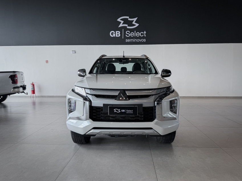 mitsubishi l200 triton 2.4 turbo diesel 4x4 at sport hpe 2.0 4p automatico 20241