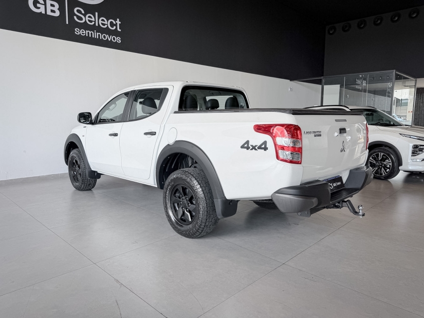 l200 triton sport gls 2.4 d 4x4 at10