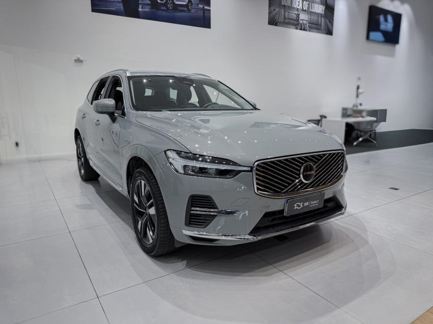 volvo xc60 t8 plus0