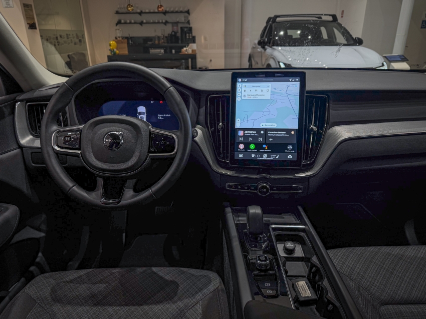 volvo xc60 t8 plus8