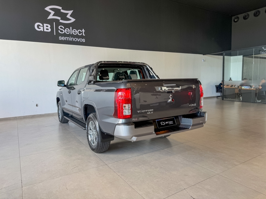 triton 2.4 biturbo diesel cd gls 4x4 aut9