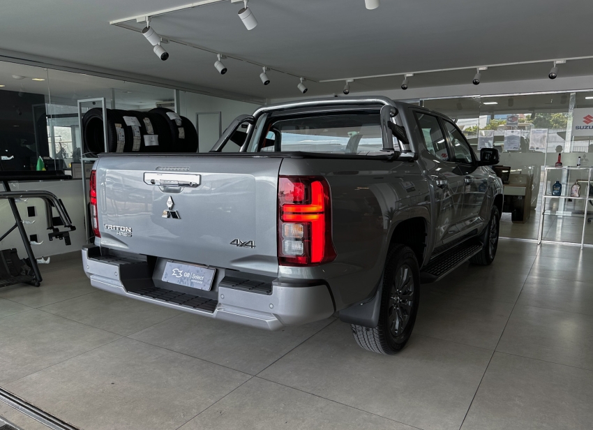 triton 2.4 biturbo diesel cd hpe-s 4x411