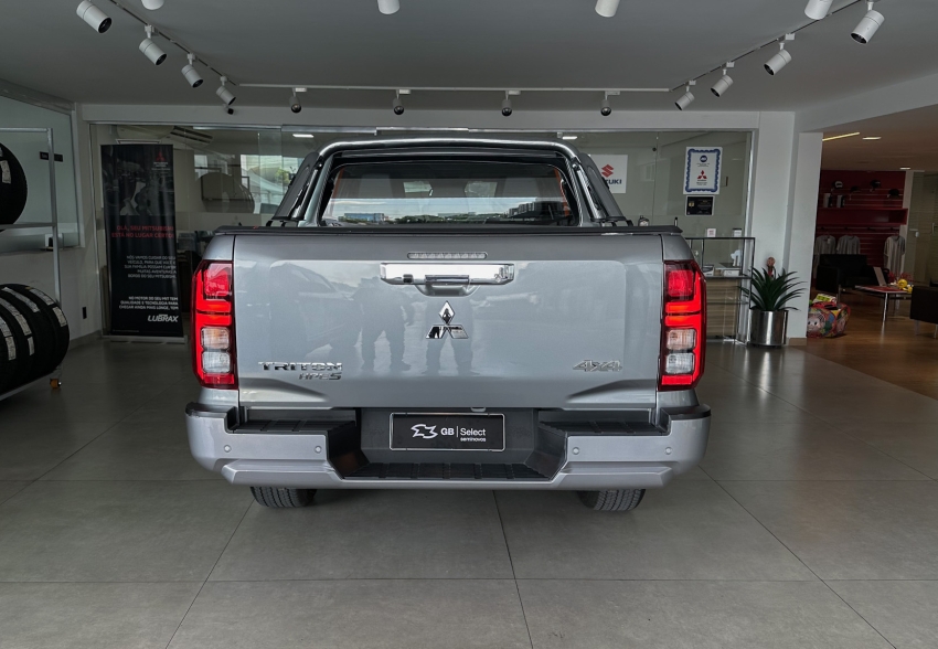 triton 2.4 biturbo diesel cd hpe-s 4x412