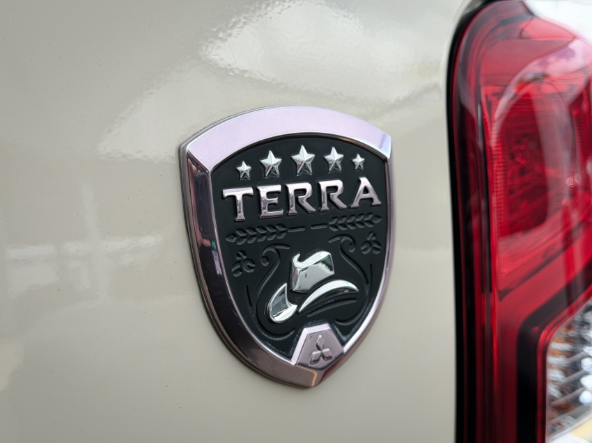l200 triton hpes terra 4x418