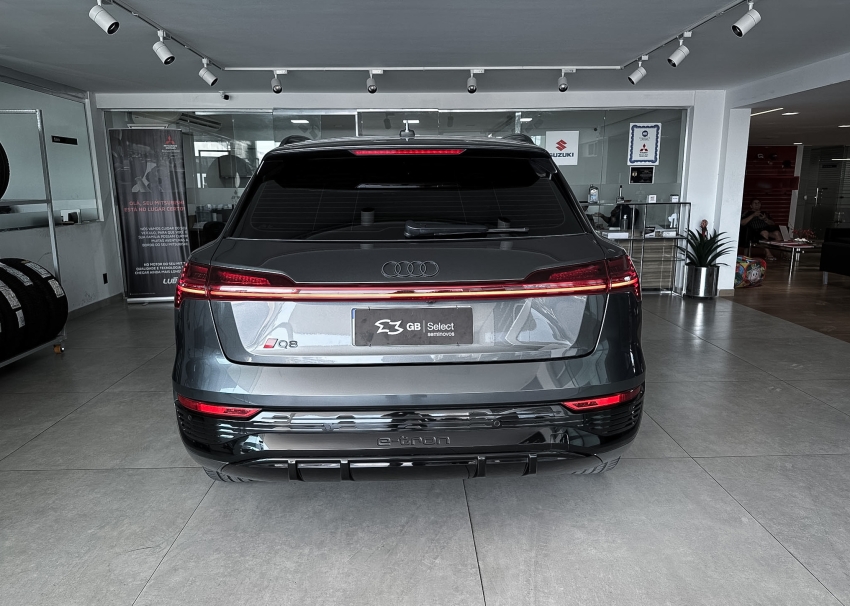 audi q8 e-tron 55 quattro20