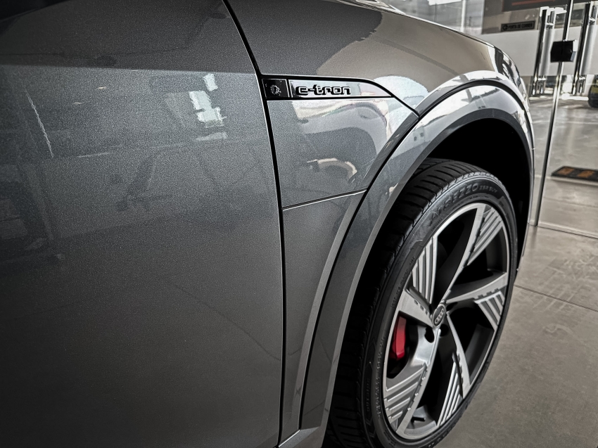audi q8 e-tron 55 quattro14