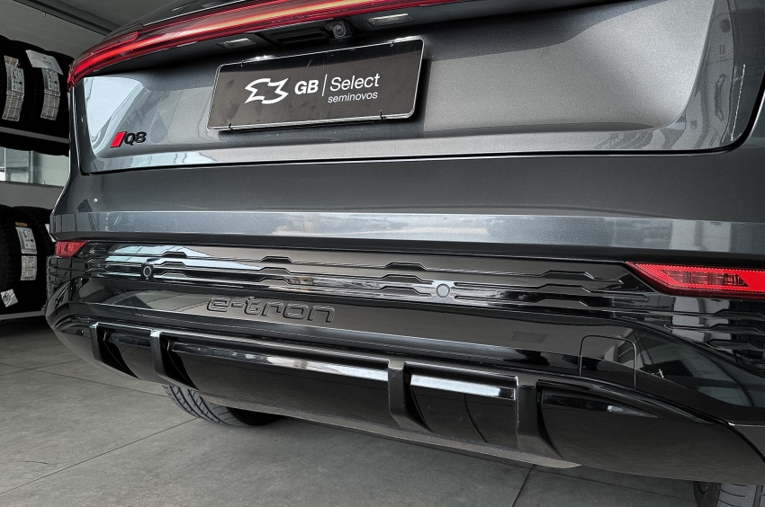 audi q8 e-tron 55 quattro17
