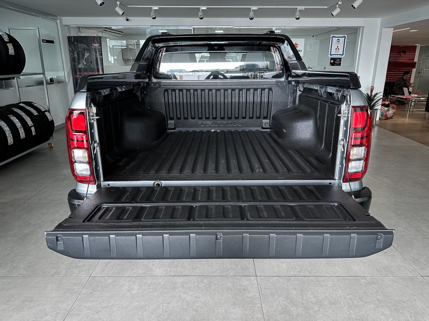 triton  katana 2.4 diesel 4x413