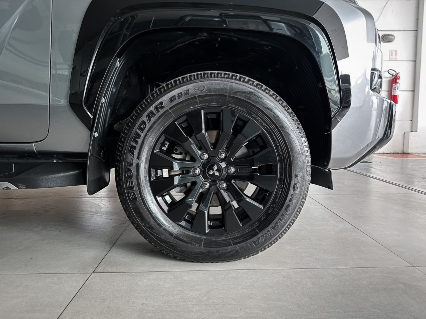 triton  katana 2.4 diesel 4x410