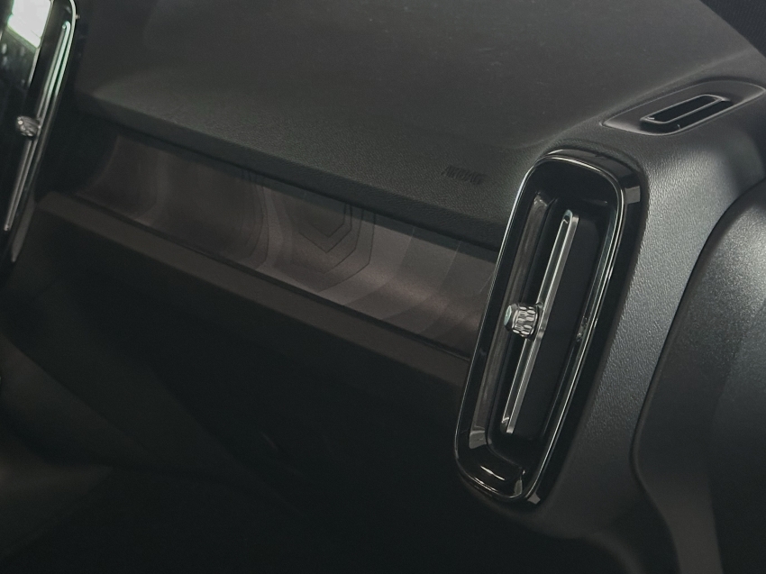 VOLVO C40 RECHARGE8
