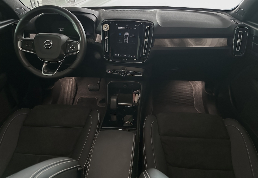 VOLVO C40 RECHARGE4