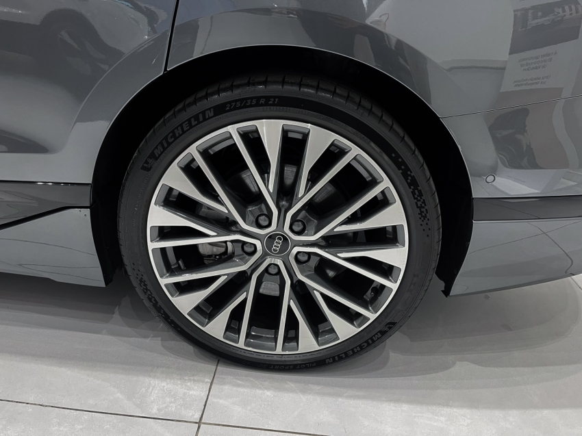 A6 ETRON RWD8