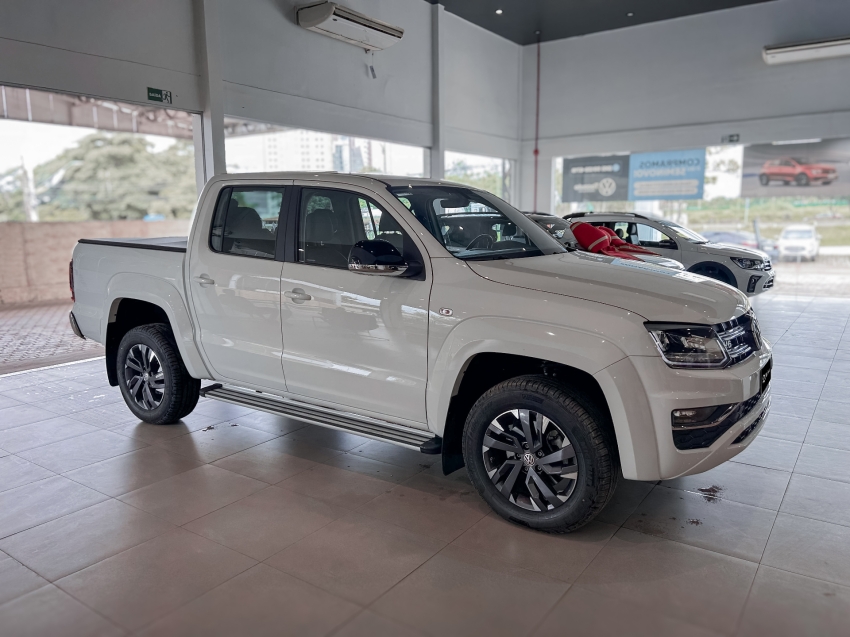 volkswagen amarok 3.0 v6 tdi diesel highline cd 4motion automatico 4.9 4p 2024