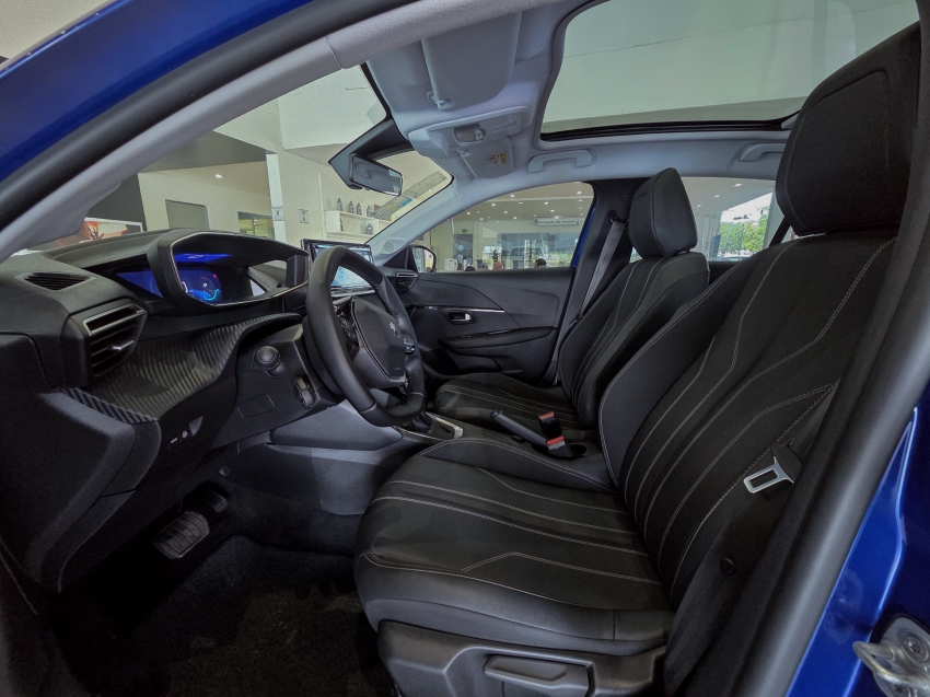 peugeot 208 1.0 turbo 200 flex griffe cvt 2.0 4p automatico 2024