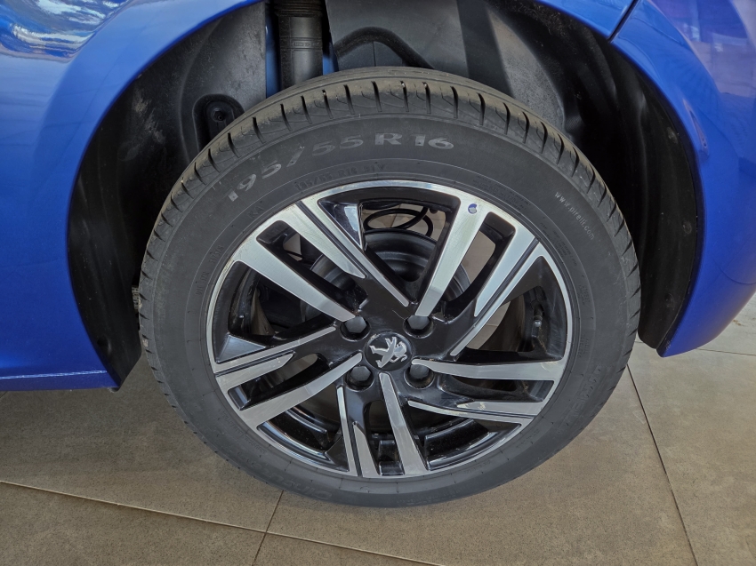 peugeot 208 1.0 turbo 200 flex griffe cvt 2.0 4p automatico 2024