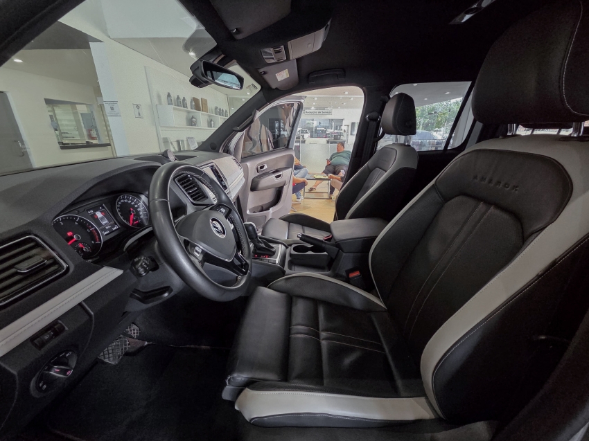 volkswagen amarok 3.0 v6 tdi diesel highline cd 4motion automatico 4.9 4p 2025