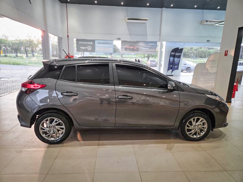 toyota yaris 1.5 16v flex xs multidrive 4p automatico 20249