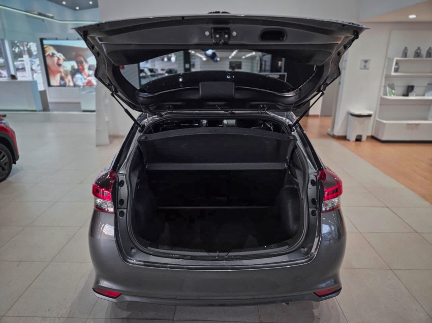 toyota yaris 1.5 16v flex xs multidrive 4p automatico 202411