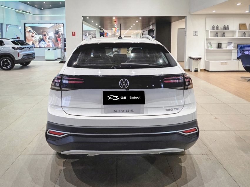 volkswagen nivus 1.0 200 tsi total flex highline automatico 4p 202311