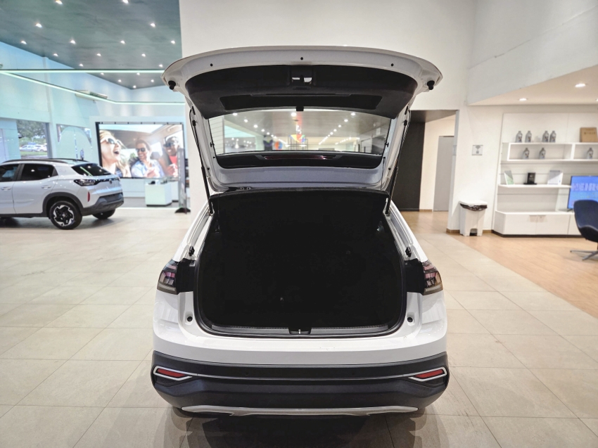 volkswagen nivus 1.0 200 tsi total flex highline automatico 4p 202310