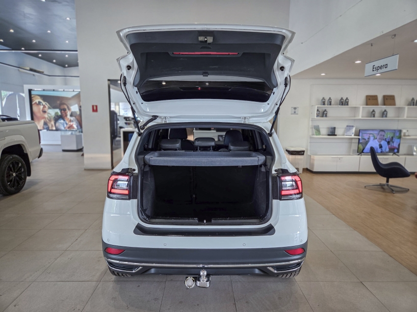 volkswagen t-cross 1.0 200 tsi total flex comfortline automatico 4p 202310