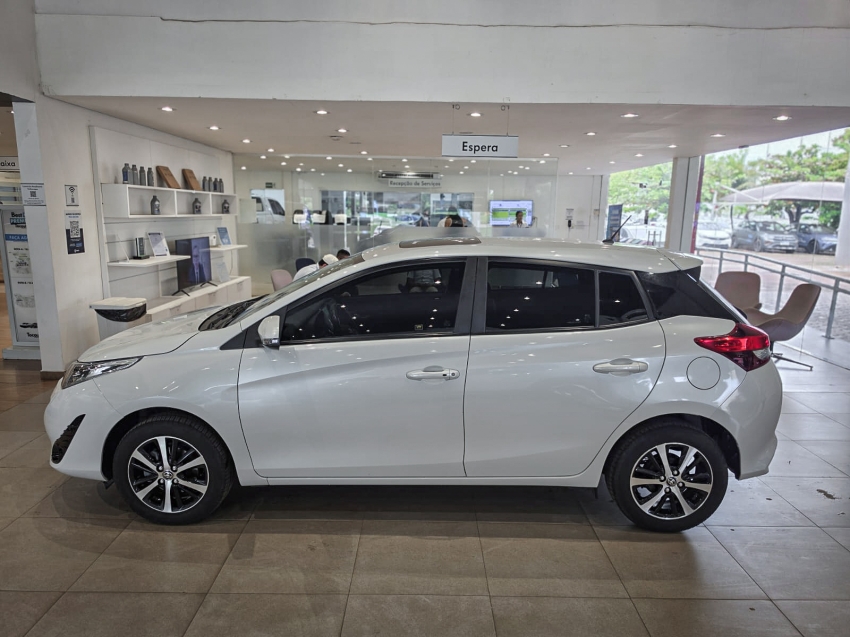 toyota yaris 1.5 16v flex sedan xls connect multidrive 4p automatico 20212
