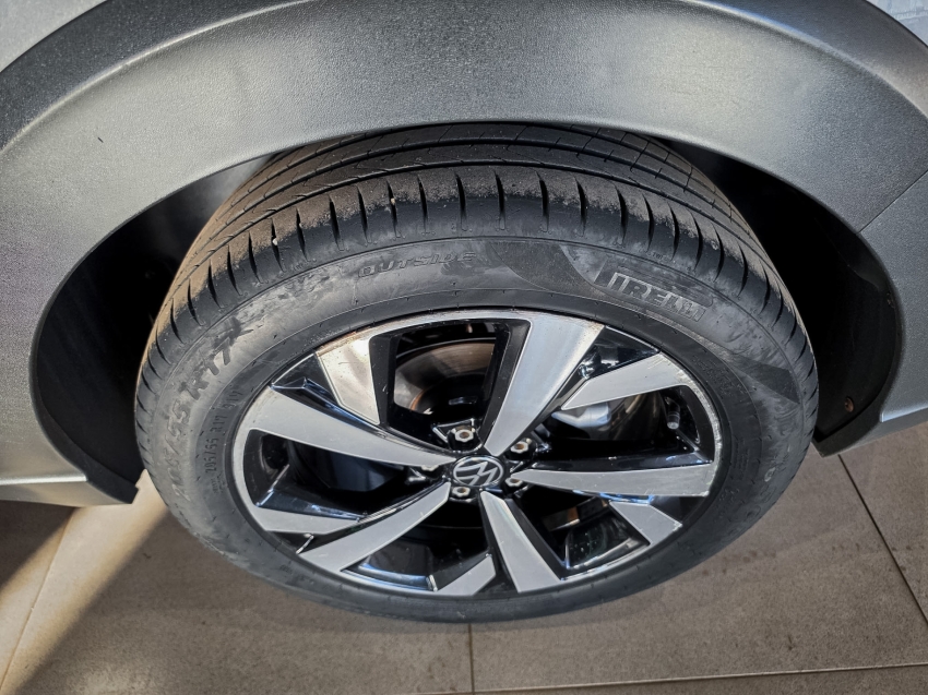 volkswagen nivus 1.0 200 tsi total flex highline automatico 4p 20226