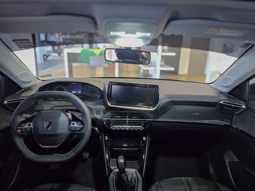 peugeot 208 style4